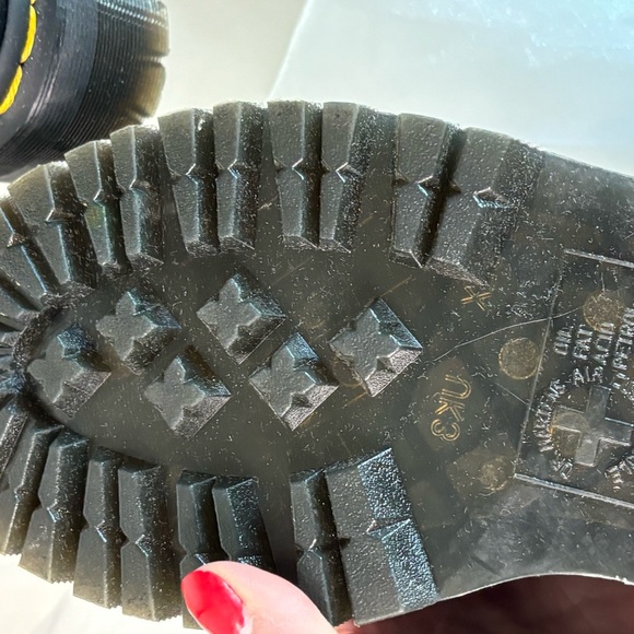 Dr. Martens Jadon Alt O-Ring Platform Boot! Women’s size 5 or Men’s Size 4 - Picture 6 of 7